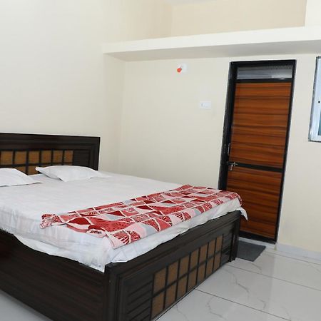 Aradhya Prime Home Stay Garudeshwar Εξωτερικό φωτογραφία